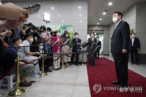 韩高中生持刀伤6人,韩国高中生确诊